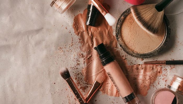 flatlay-makeup-beauty-cosmetics